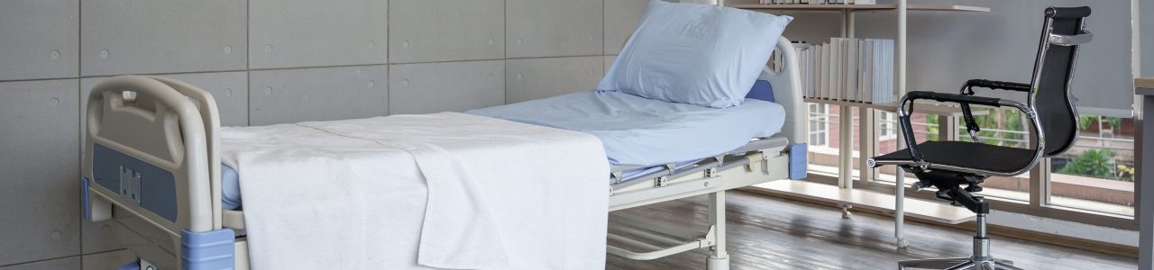 Lit médicalisé à domicile pour favoriser l'autonomie et le maintien à domicile